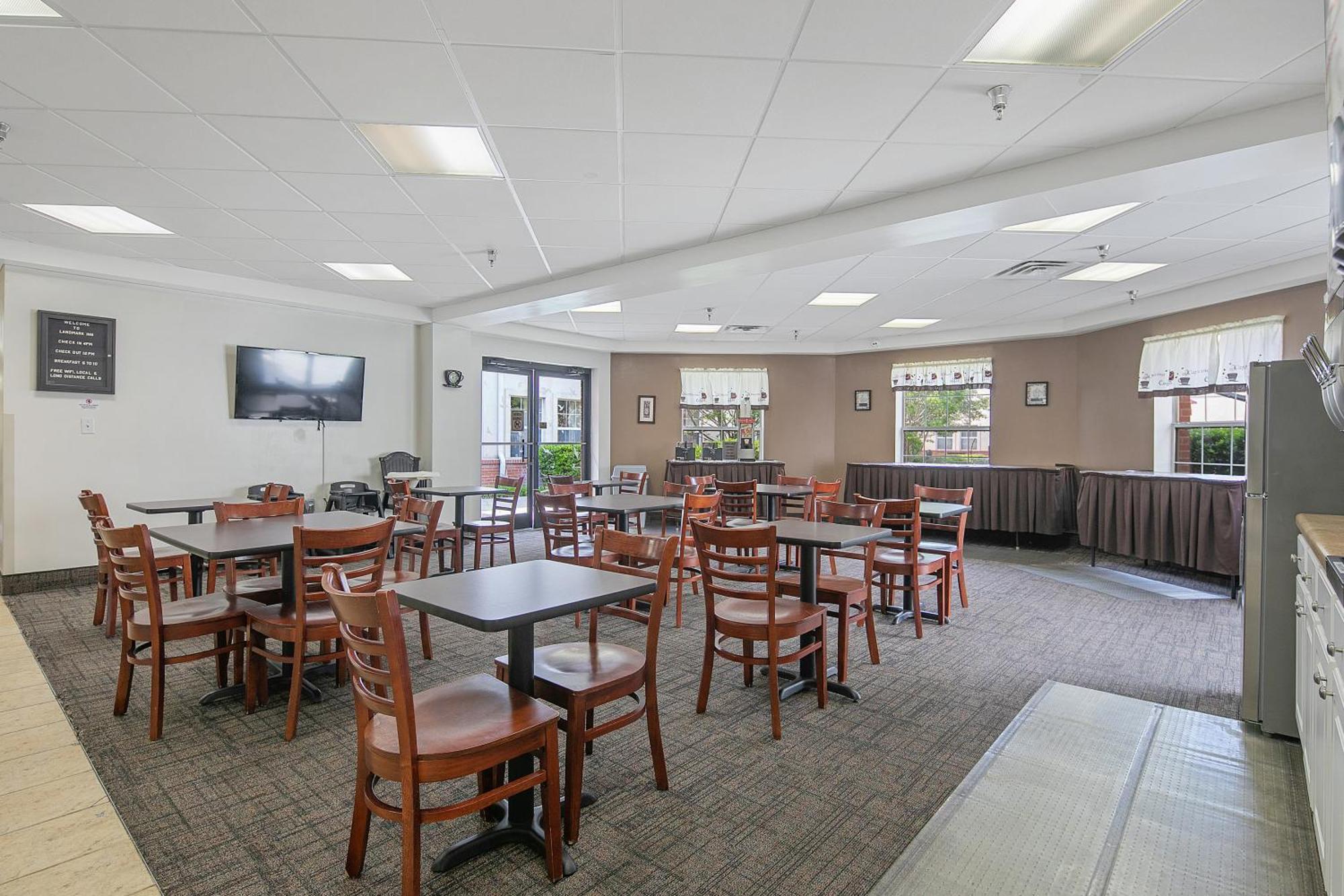 The Landmark Inn Fort Bragg Exterior photo