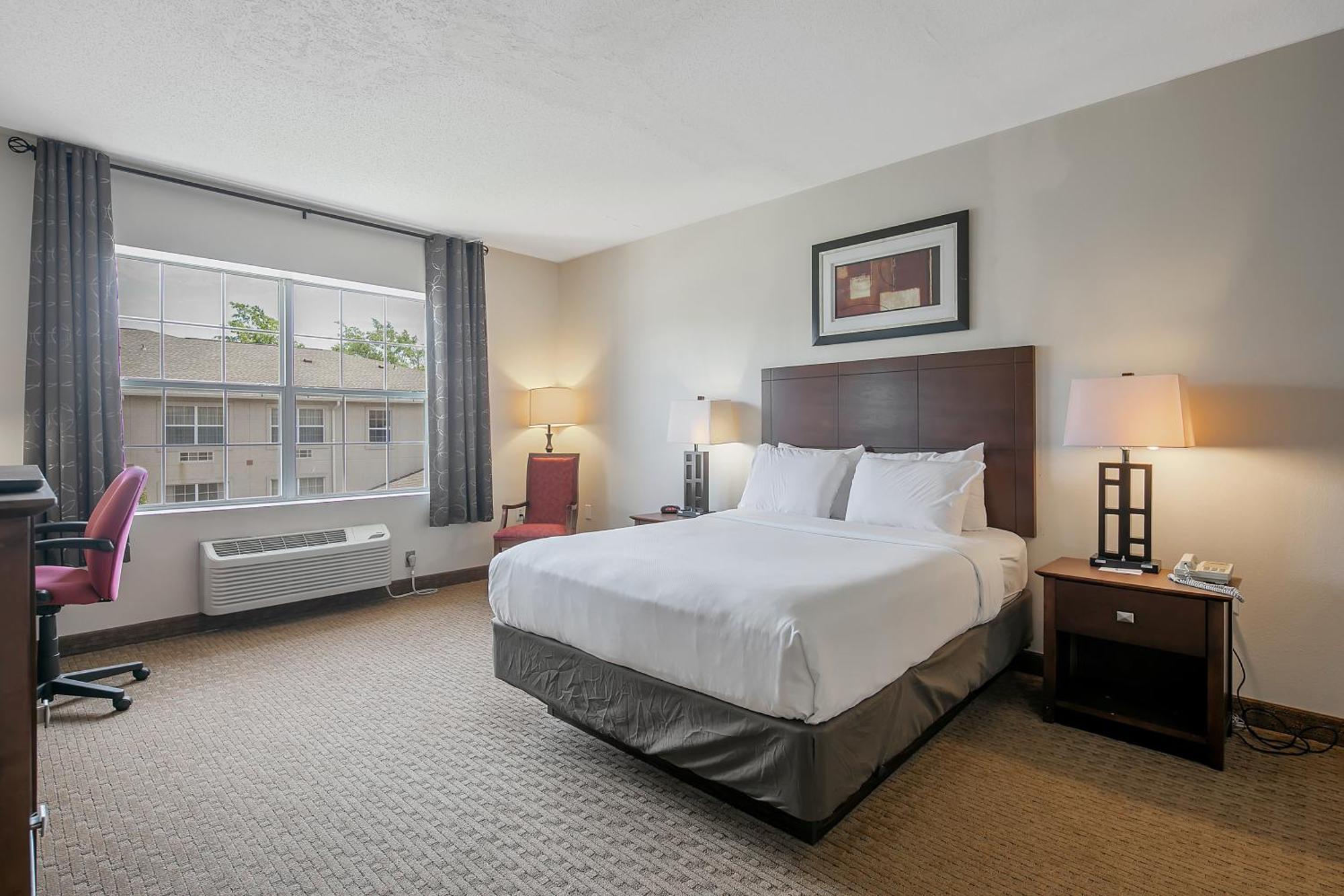 The Landmark Inn Fort Bragg Room photo