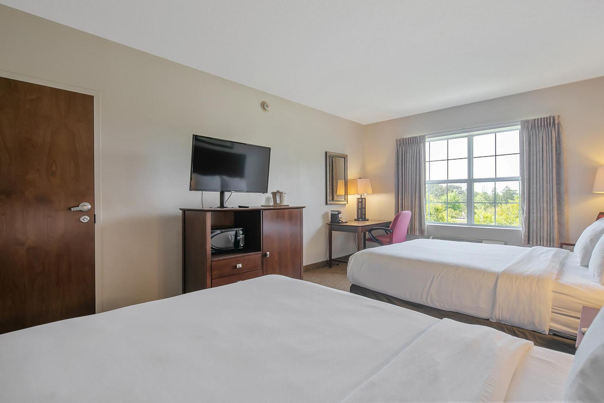 The Landmark Inn Fort Bragg Room photo